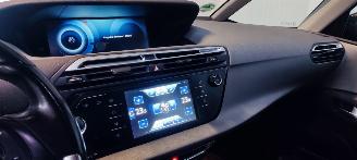 Citroën C4-picasso Diesel hybride picture 16