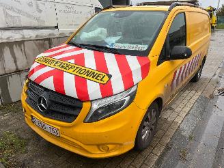 krockskadad bil bedrijf Mercedes Vito 116 CDI 2019/1