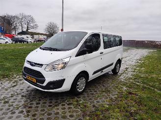 skadebil bedrijf Ford Transit Custom 9 PERSON AIRCO 2017/7