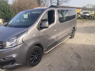 krockskadad bil auto Fiat Talento TALENTO DUBBELCABINE LANG MARGE !!! 2018/7