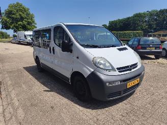 skadebil auto Opel Vivaro VIVARO 9 PERSOONS 2006/9