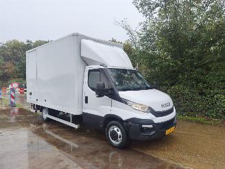 krockskadad bil bedrijf Iveco Daily Daily 2.3 airco automaat mtm 3500 kg 2018/6