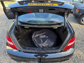 Mercedes C-klasse C180 DEFECTE MOTOR picture 10