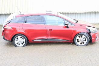 Auto da rottamare Renault Clio Clio IV Estate/Grandtour (7R), Combi 5-drs, 2012 / 2021 0.9 Energy TCE 90 12V 2017/5