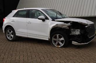 Vrakbiler auto Audi Q2 Q2 (GAB/GAG), SUV, 2016 1.0 TFSI 12V 2017/6