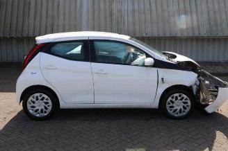 Salvage car Toyota Aygo Aygo (B40), Hatchback, 2014 1.0 12V VVT-i 2019/6