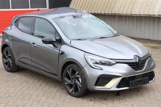 Vrakbiler auto Renault Clio Clio V (RJAB), Hatchback 5-drs, 2019 1.6 E-Tech 145 16V 2023/6