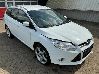 Démontage voiture Ford Focus Focus 3 Wagon, Combi, 2010 / 2020 1.0 Ti-VCT EcoBoost 12V 125 2013/5