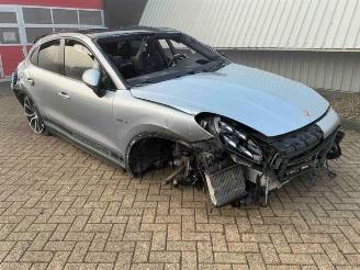 Uttjänta bilar auto Porsche Cayenne Cayenne III (9YA), SUV, 2017 3.0 V6 Turbo 24V E-Hybrid 2021/2
