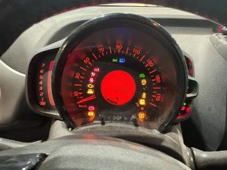Peugeot 108 108, Hatchback, 2014 1.0 12V picture 9
