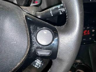 Peugeot 108 108, Hatchback, 2014 1.0 12V picture 16