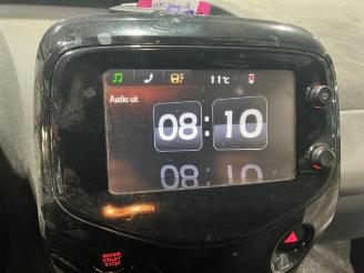 Peugeot 108 108, Hatchback, 2014 1.0 12V picture 11