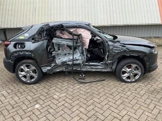 Vrakbiler auto Mazda MX-30 MX-30, SUV, 2020 e-SkyActiv 145 2021/5