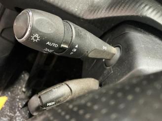 Peugeot 208 208 II (UB/UH/UP), Hatchback 5-drs, 2019 1.2 Vti 12V PureTech 100 picture 29