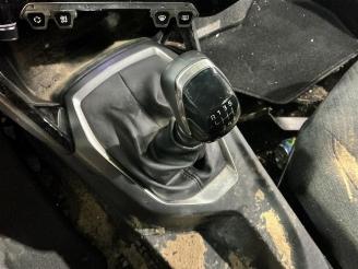 Peugeot 2008 2008 (UD/UK/UR/US/UX), MPV, 2019 1.2 VTi 12V PureTech 100 picture 24