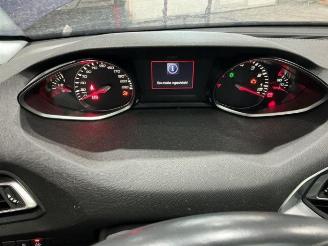 Peugeot 308 308 (L3/L8/LB/LH/LP), Hatchback 5-drs, 2013 / 2021 1.2 12V e-THP PureTech 110 picture 22