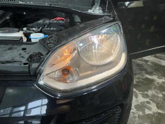 Volkswagen Up! Up! (121), Hatchback, 2011 1.0 12V 75 picture 32