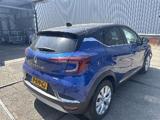 Damaged car Renault Captur 1.6 E-TECH HYBRID 145 INTENS 2022/3