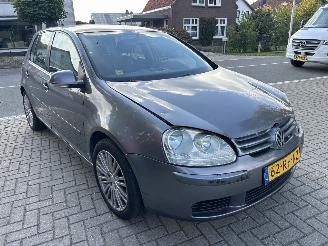 skadebil auto Volkswagen Golf 1.6 FSI 2005/5