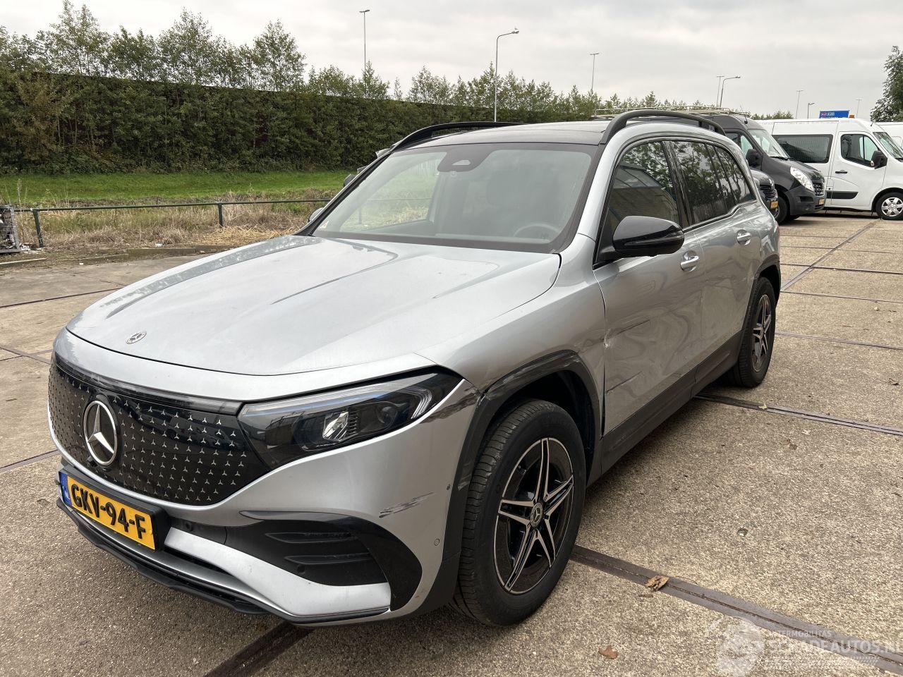 Mercedes EQB 250 + AMG LINE 7P 71  KWH