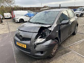 Toyota Yaris 1.3 VVTI ASPIRATION  AUTOMAAT picture 4