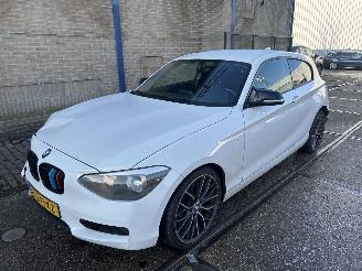 Voiture accidenté BMW 1-serie 114 I 2013/4