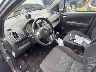 Suzuki Splash 1.0 VVT Exclusive picture 9