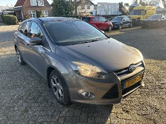 Coche accidentado Ford Focus 1.0 ECOBOOST TITANIUM 2013/10
