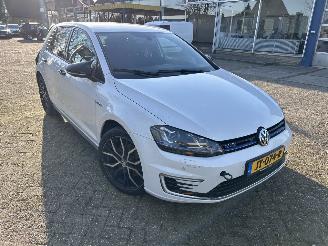 Vaurioauto  passenger cars Volkswagen Golf 1.4 TSI GTE 2015/3