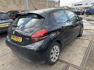 Peugeot 208 1.2 PURETECH LION picture 3