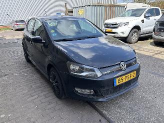 uszkodzony samochody osobowe Volkswagen Polo 1.2 TDI 2011/3