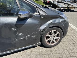 Peugeot 208 1.2 PURETECH STYLE picture 6