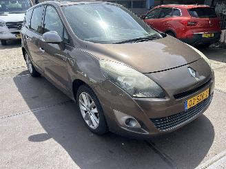 skadebil auto Renault Grand-scenic 1.4 TCE PARISIENNE 2012/2