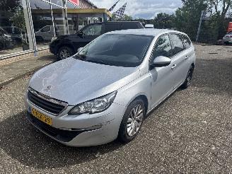 Vaurioauto  passenger cars Peugeot 308 1.2 e  THP SW 2014/9