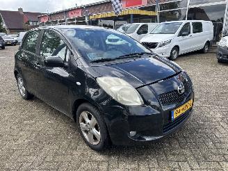 Vaurioauto  passenger cars Toyota Yaris 1.3 VVTI TERRA 2007/9