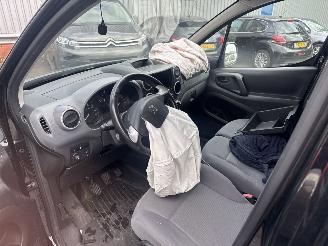 Peugeot Partner 120   1.6  HDI picture 5