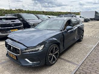 Unfallwagen Volvo V-60 2.0 T6 PLUG IN HYBRID AWD PLUS BRIGHT 2024/7