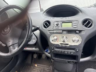 Toyota Yaris 1.3  16V    VVT-I picture 7