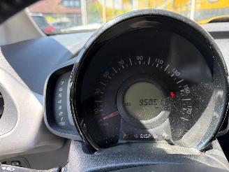 Toyota Aygo 1.0  VVT-I x play picture 6