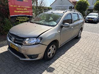 Schadeauto Dacia Logan MCV  0.9 TC e Prestige 2015/10