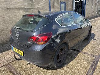 krockskadad bil auto Opel Astra 1.6 TURBO SPORT 2010/2