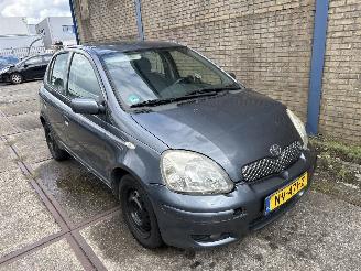 Vaurioauto  passenger cars Toyota Yaris 1.3 VVT-I  TERRA 2005/12