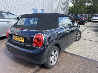 uszkodzony samochody osobowe Mini Cooper CABRIO 1.5  COOPER PEPPER 2020/11