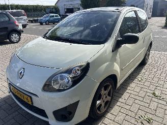 Renault Twingo 1.2 16 V DYNAMIQUE picture 4