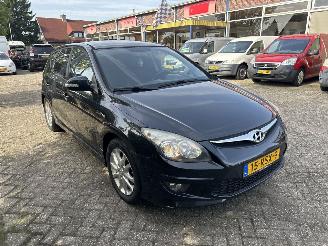 Coche accidentado Hyundai I-30 1.6 I-MOTION 2011/7