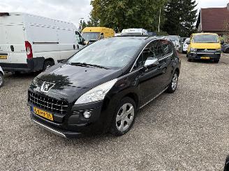 Vaurioauto  passenger cars Peugeot 3008 1.6 VTi Style 2013/4