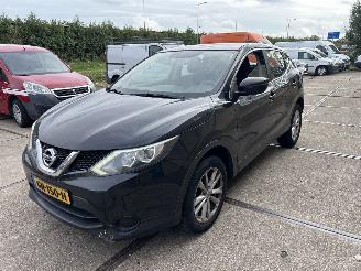Schadeauto Nissan Qashqai 1.2 VISIA 2015/7