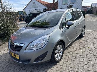 Schadeauto Opel Meriva 1.4 COSMO 2011/11