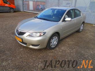 Auto da rottamare Mazda 3 3 (BK12), Sedan, 2003 / 2009 1.6i 16V 2005/1