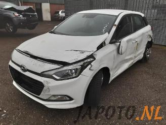 Vrakbiler auto Hyundai I-20 i20 (GBB), Hatchback, 2014 / 2020 1.0 T-GDI 100 12V 2017/4